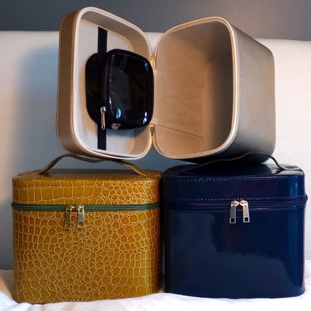 Rigid storage boxes